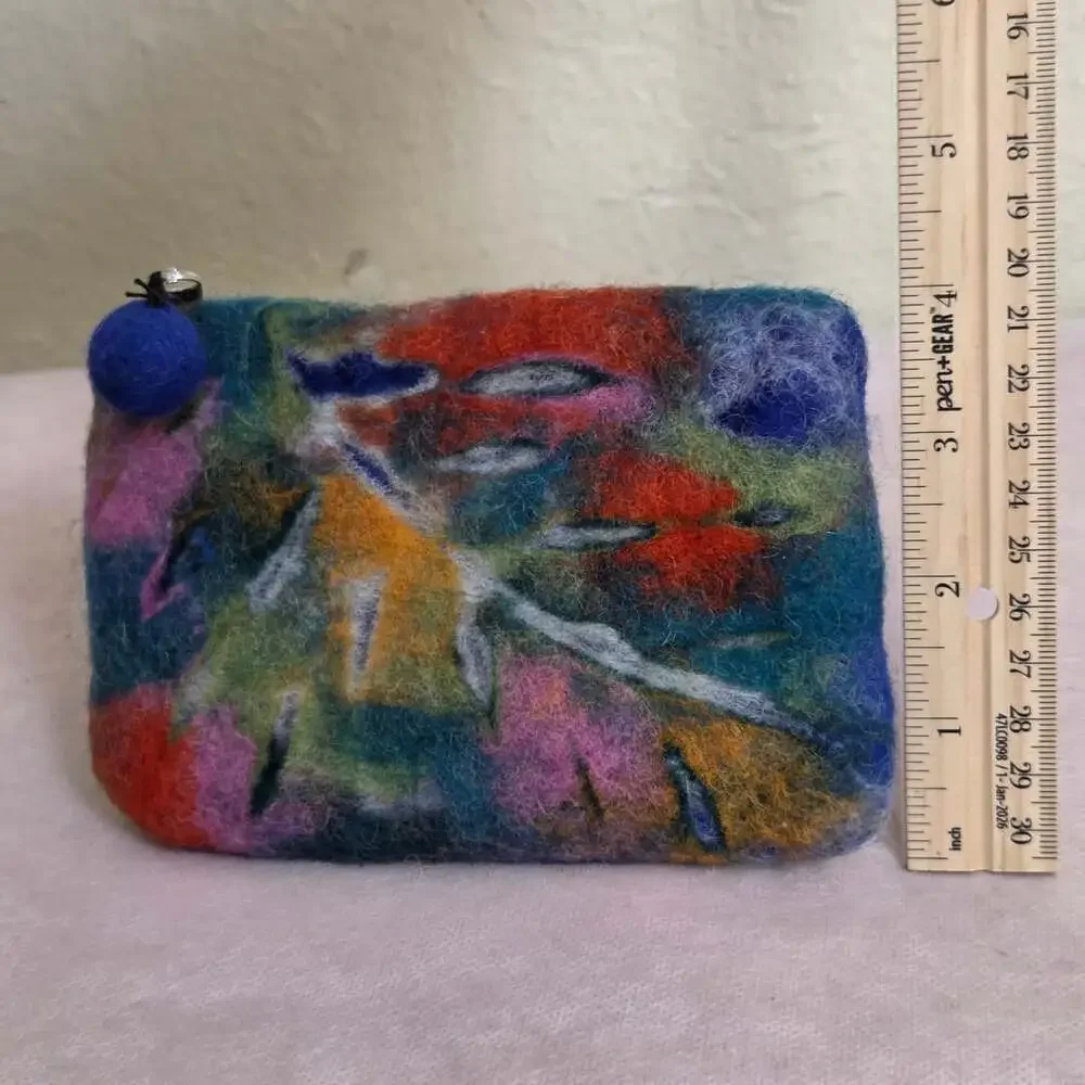 Felt Wool Coin Purse with Floral Design, 100% Wool, Made in Nepal